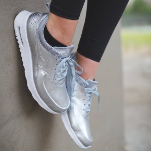 Metallic Nike Air Max Thea’s - Picture 1 of 3